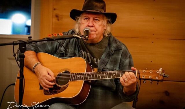 SHAKEY – Neil Young Tribute